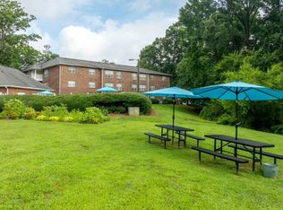Carolina Oaks Apartments, Greensboro, NC 27407