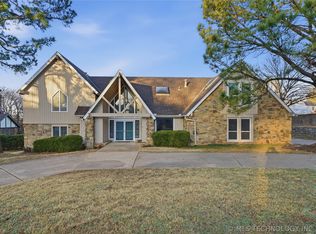 8614 S College Pl, Tulsa, OK 74137