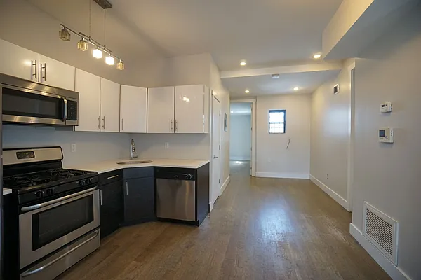 Rented by Miron Realty Group | media 1