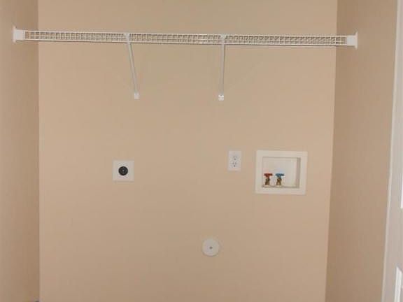 4th image of 506 Streamwood Dr