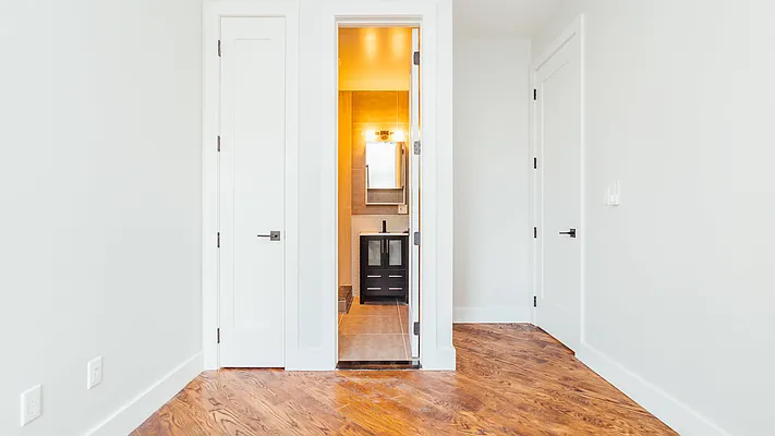 Rented by Nooklyn NYC LLC | media 35