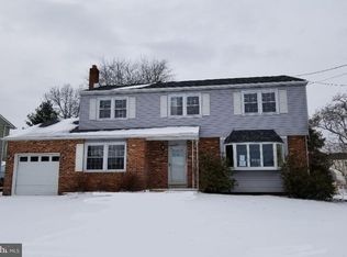 14 Malibu Ln, West Deptford, NJ 08096