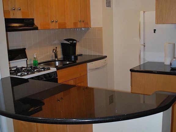 3rd image of 139 E 33rd St APT 12H