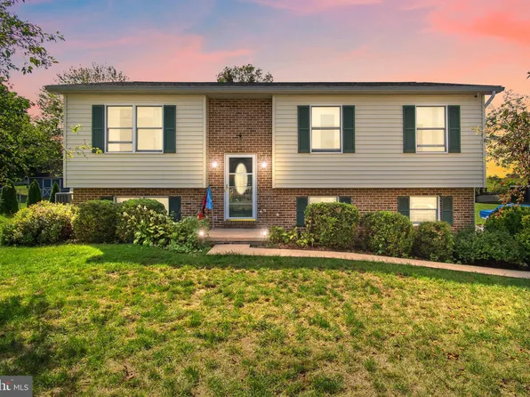 3565 Brook St, Greencastle, PA 17225