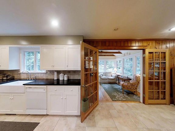 5th image of 4256 N Lakeshore Dr