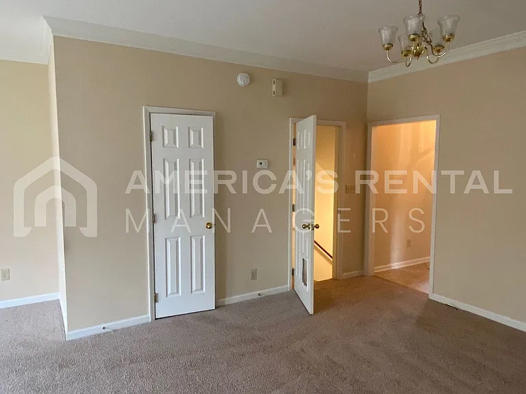 4004/4006/4008/4010 Glenwood Ave — Photo 13