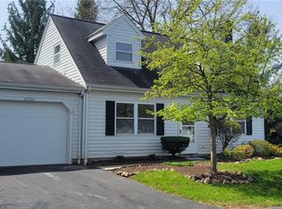 8766 Eastbrook Cir, Chagrin Falls, OH 44023