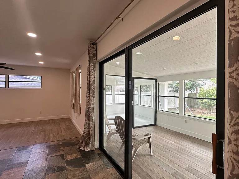 616 Iris St — Photo 27