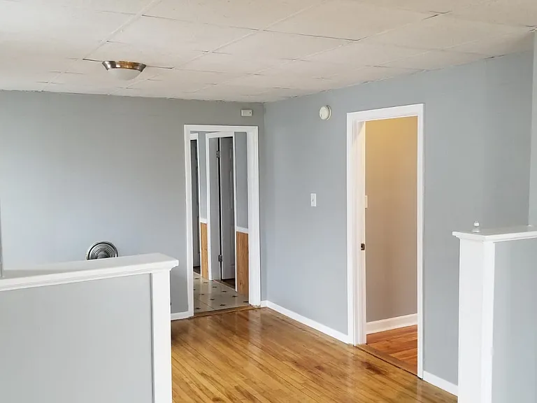 100 Fairmont Ave #3 — Photo 4