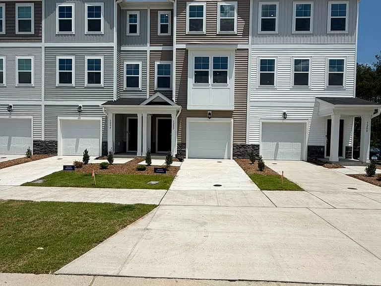 3202 Gypsum Dr — Photo 2