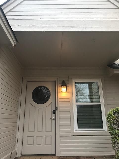 2nd image of 321 Abilene Ave