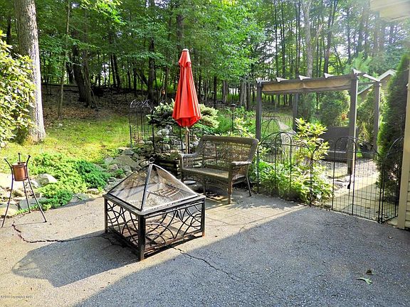 3rd image of 1111 Park Dr