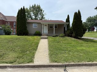 1307 N 7th St, Quincy, IL 62301