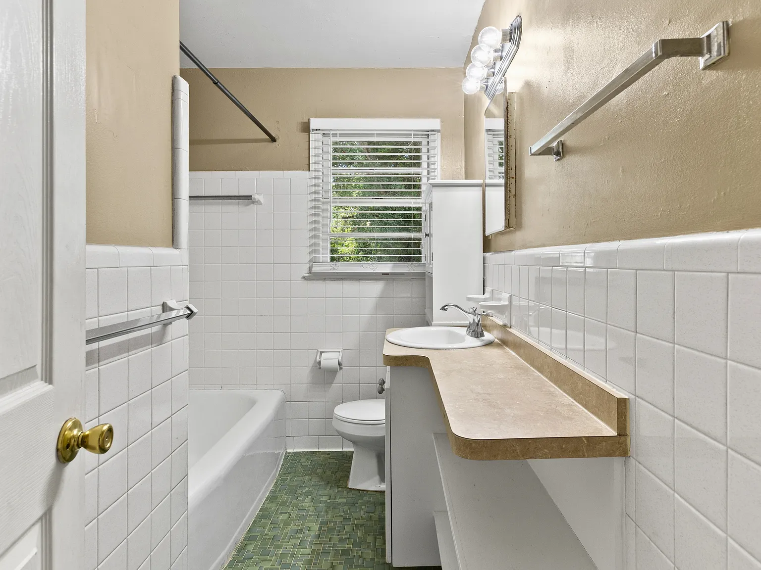 503 E Glenn Avenue - NA — Photo 4