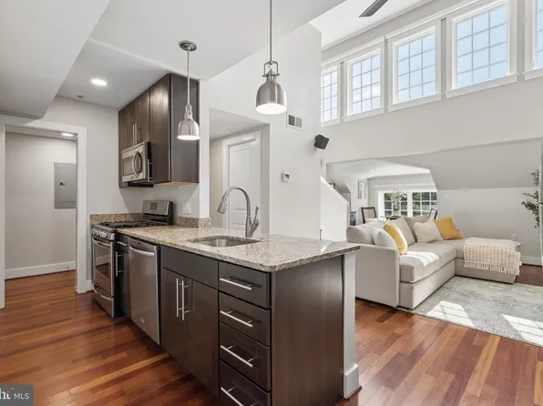 5233 Connecticut Ave NW APT 301, Washington, DC 20015