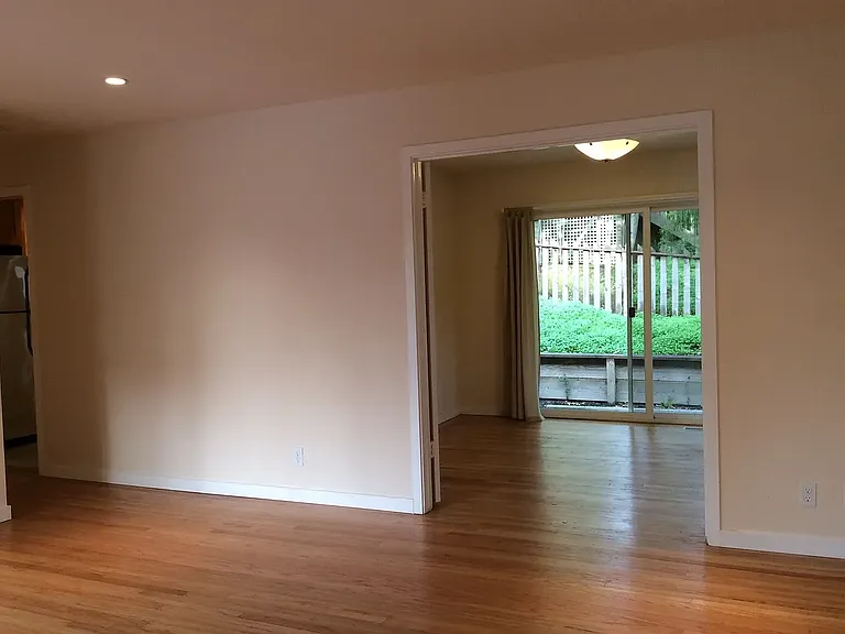10 Ash Ave #A — Photo 1