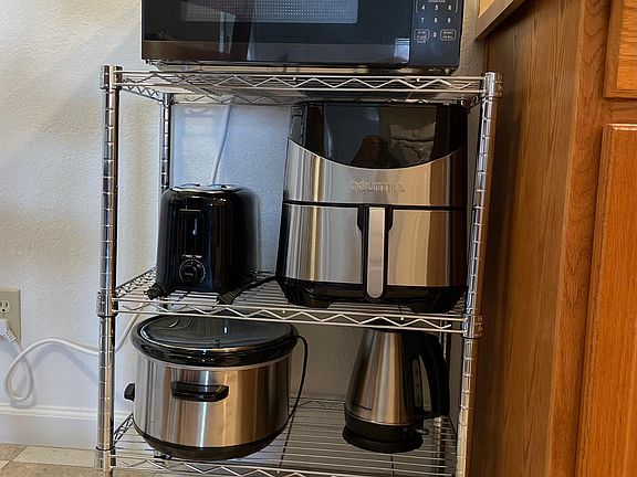 small appliances, blender in cabinet