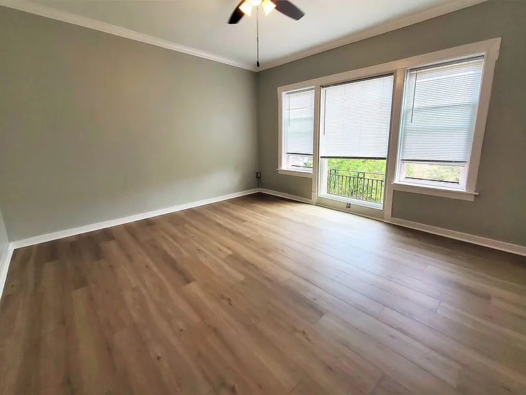 2064 W Hutchinson St #3 — Photo 2