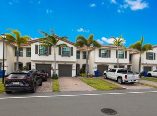 6011 Woods Edge Circle, Riviera Beach, FL 33410
