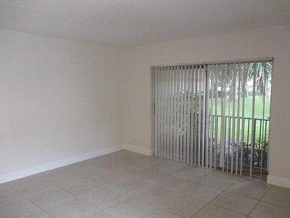 5th image of 112 Gardens Dr
