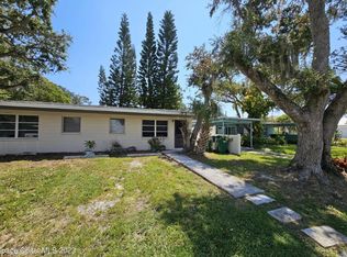 123 Oak Ave, Cocoa Beach, FL 32931