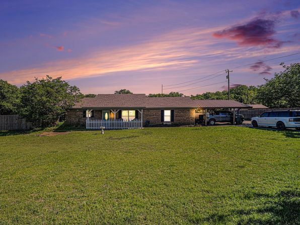 2277 Tanglewood St, Weatherford, TX 76085
