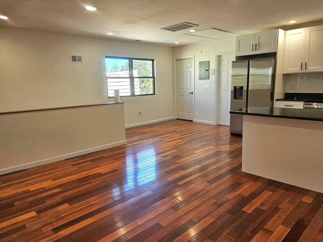 3 bed, $2,850 — Photo 4