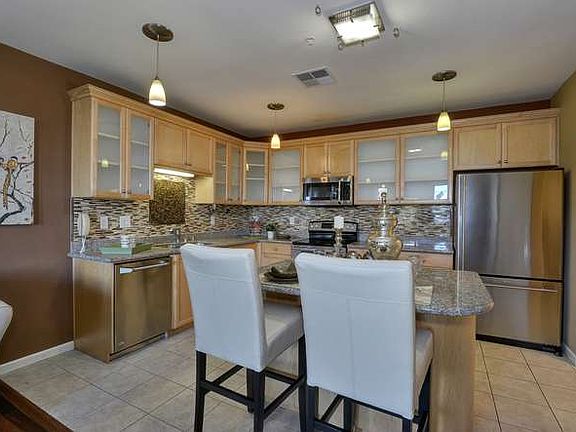 5th image of 88 N Jackson Ave Unit 313