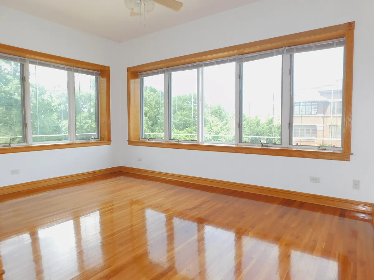 Building Photo - 854 Ridge Ave #4