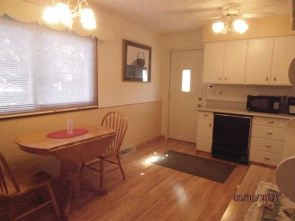 5th image of 244 Greenwood Ave