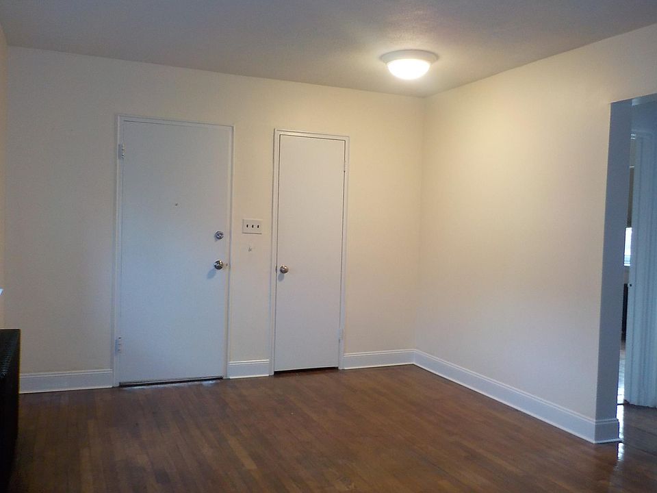 1st image of 7706 247th St Floor 1