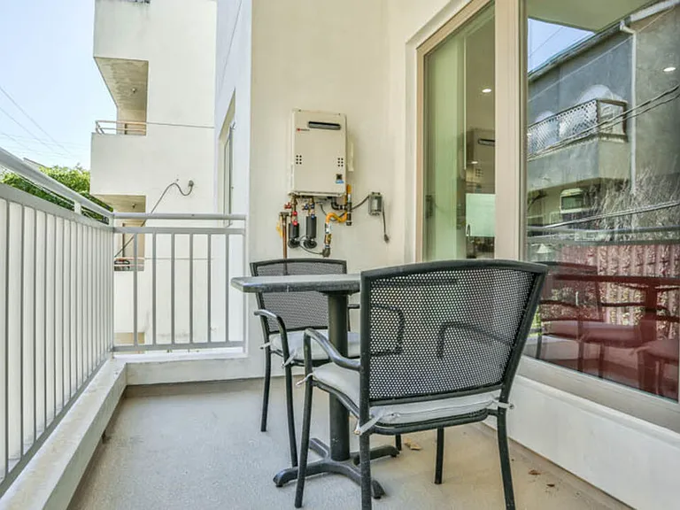 1424 S Bentley Ave #101 — Photo 19