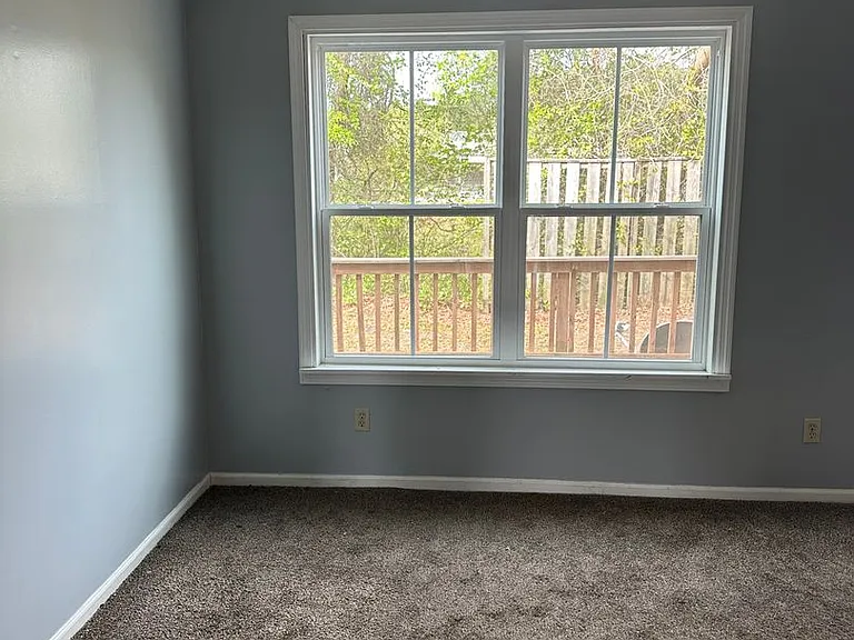 912 Pineland Ave #23 — Photo 8