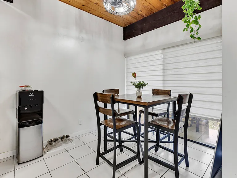 720 E Coco Plum Cir #5 — Photo 6