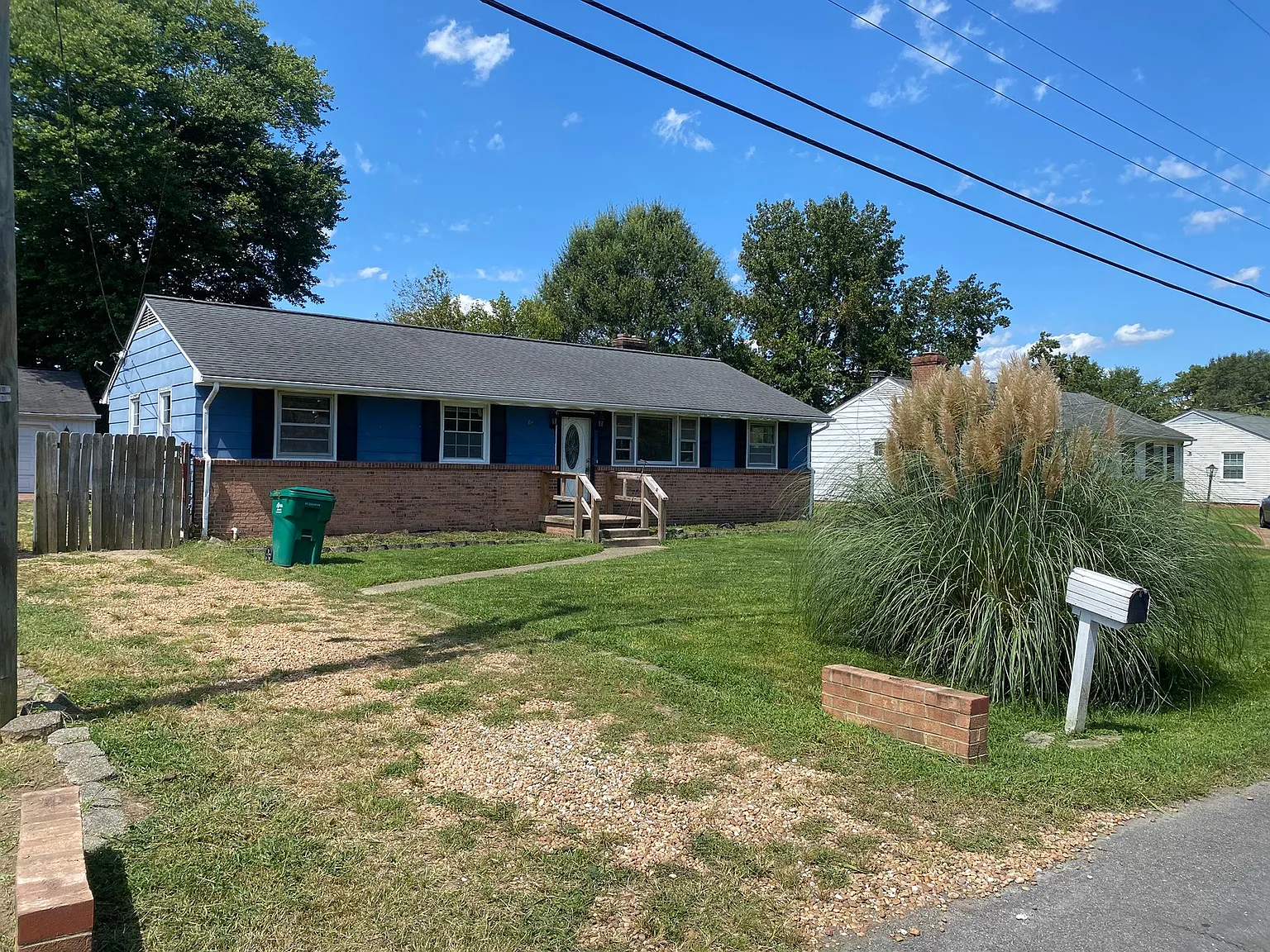 3 bed, 1200 sqft, $1,850 — Photo 1