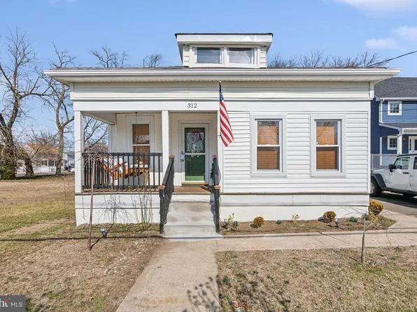 312 Grand Ave, Hamilton, NJ 08610