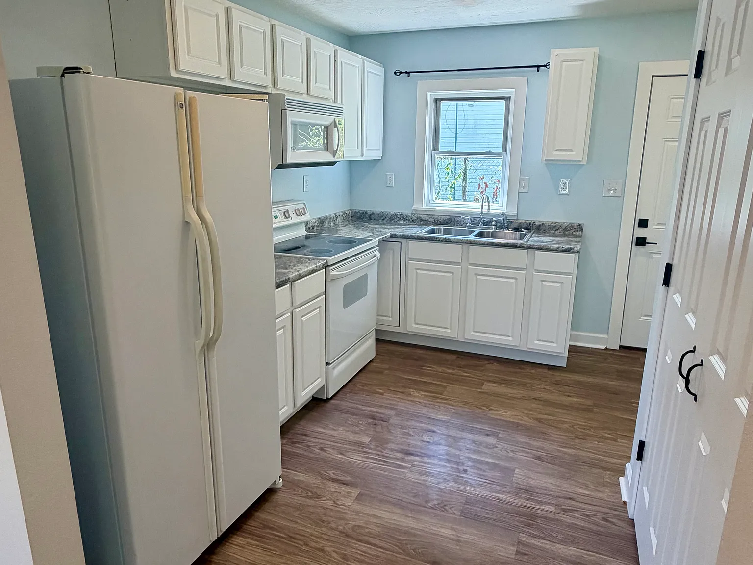 2 bed, 672 sqft, $850 — Photo 4