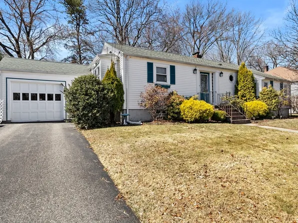 12 Girard Rd, Stoneham, MA 02180