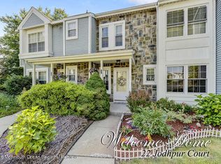 22 Jodhpur Ct, Tinton Falls, NJ 07753