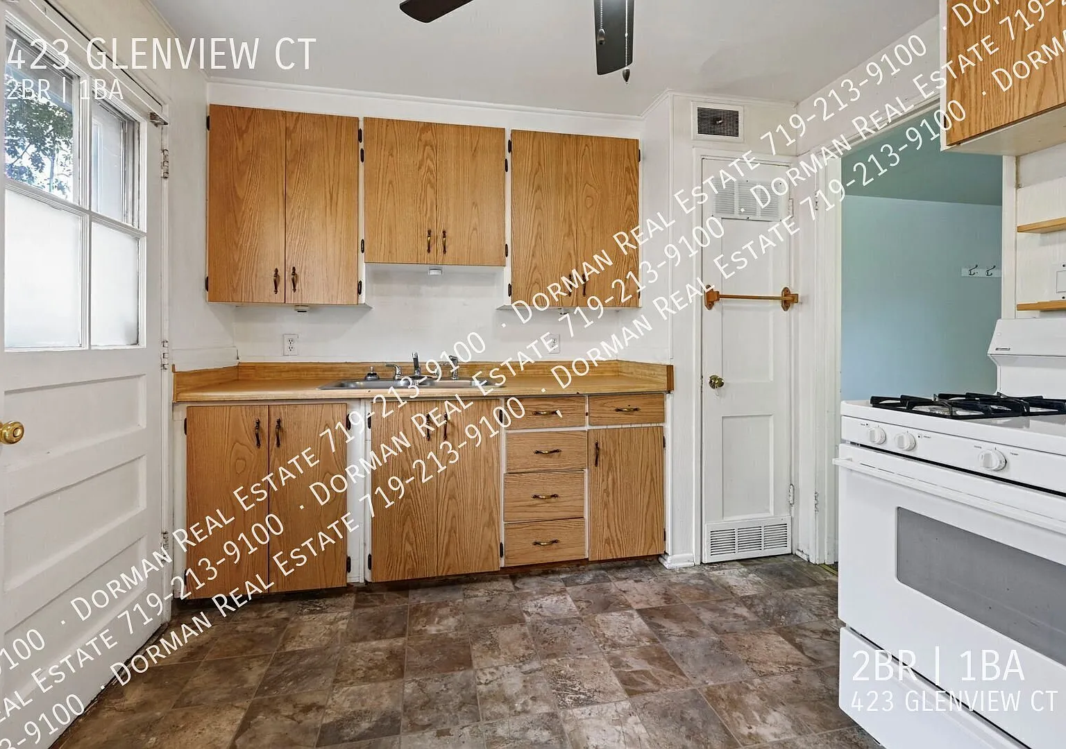 Beauteous fourplex end-unit! — Photo 4