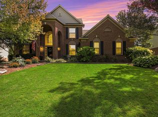 4153 Holly Ln, Rochester, MI 48306