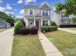 8702 Aspinwall Dr, Charlotte, NC 28216