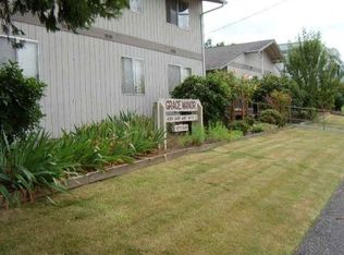 647 4th St APT C, Myrtle Point, OR 97458