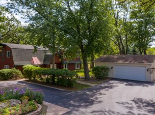 23455 N Kelsey Rd, Barrington, IL 60010