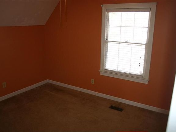 5th image of 707 Lancelot Dr