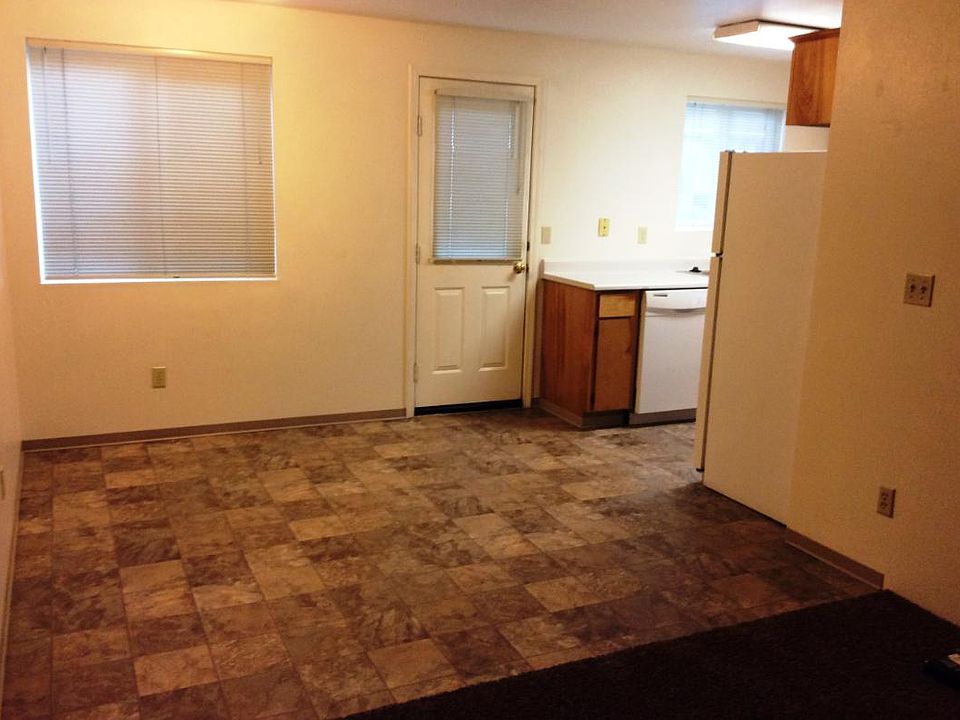 2nd image of 1810 NE Fairview Ave APT D