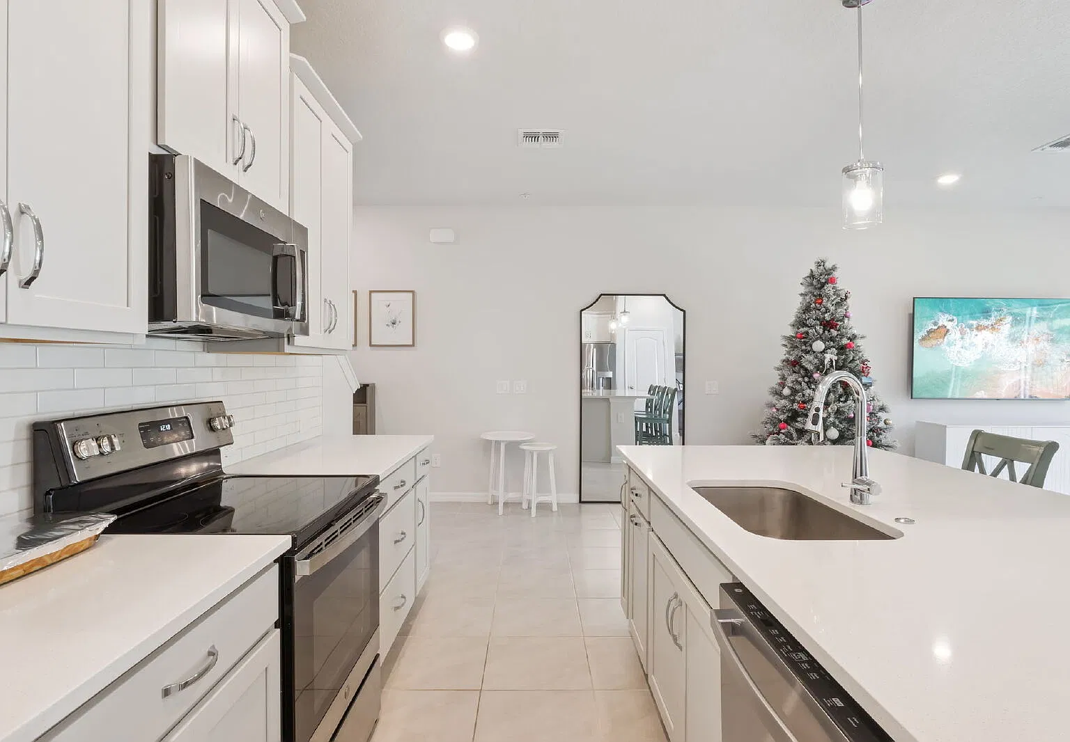 3 bed, 2.5 bath, 1806 sqft, $2,950 — Photo 4