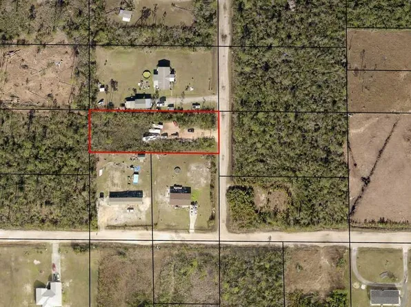 2200 Honeysuckle Dr, Panama City, FL 32404