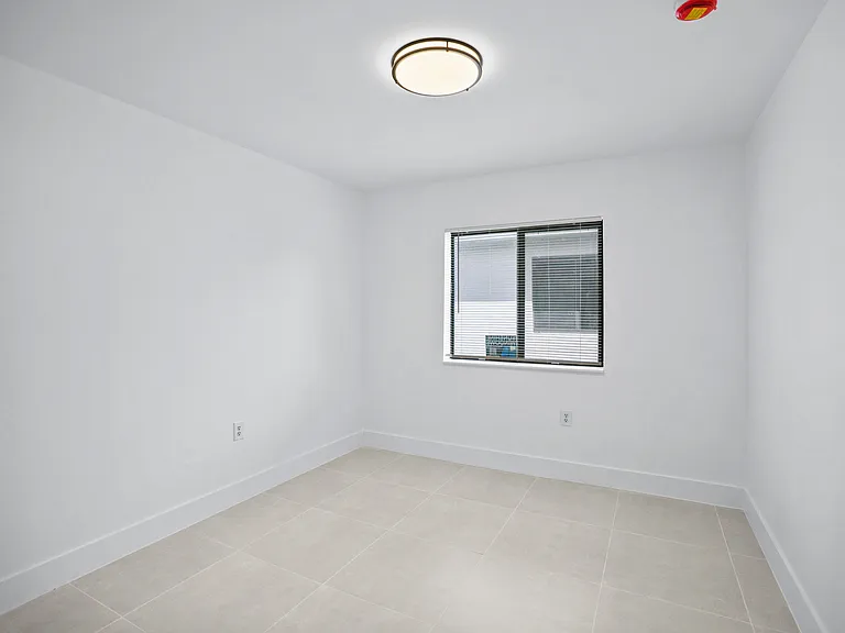 5819 NW 30th Ave #5819 — Photo 16