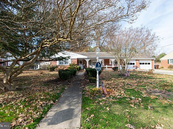 4th image of 605 Edlon Park Dr